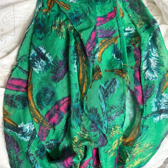 Colorful Patterned Scarves Collection 5 pieces - Picture 2 of 6